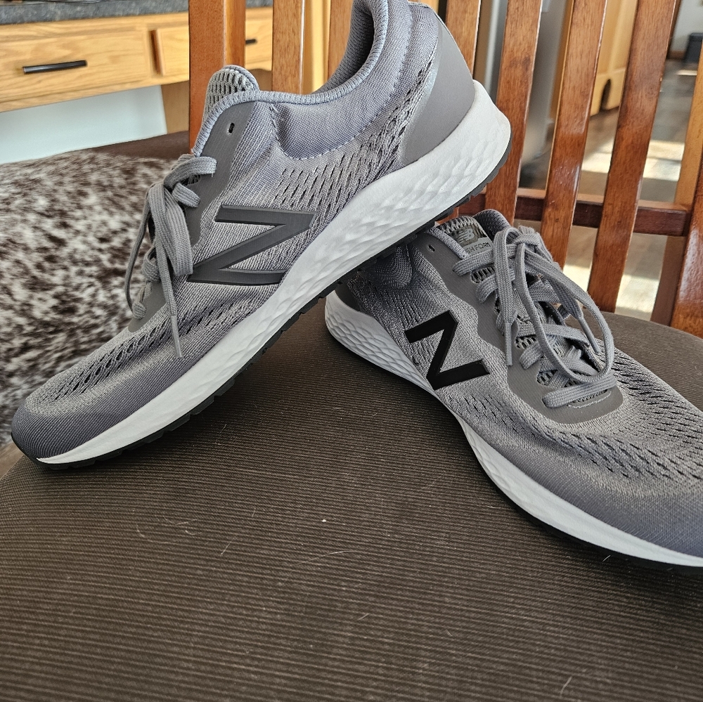 New Balance Men's Fresh Foam Arishi V3 Running Shoe Size 11